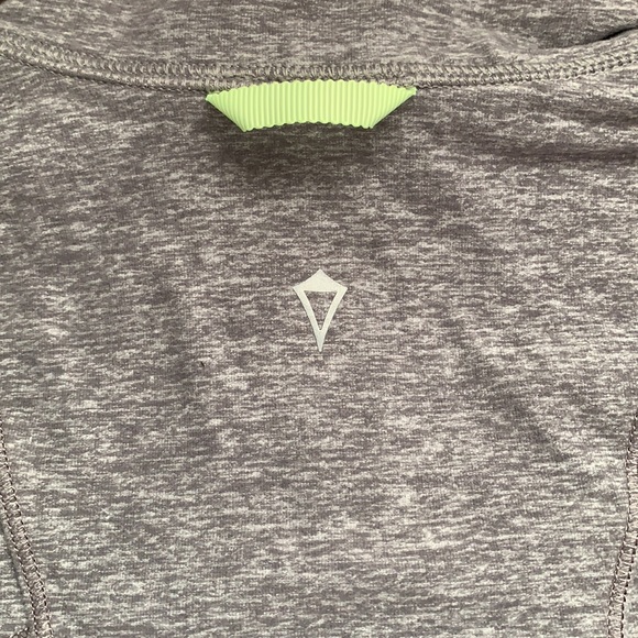 Ivivva Athletica pullover grey with green accent - Picture 6 of 6
